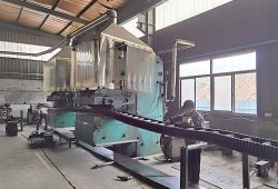 大傾角擋邊輸送帶硫化線